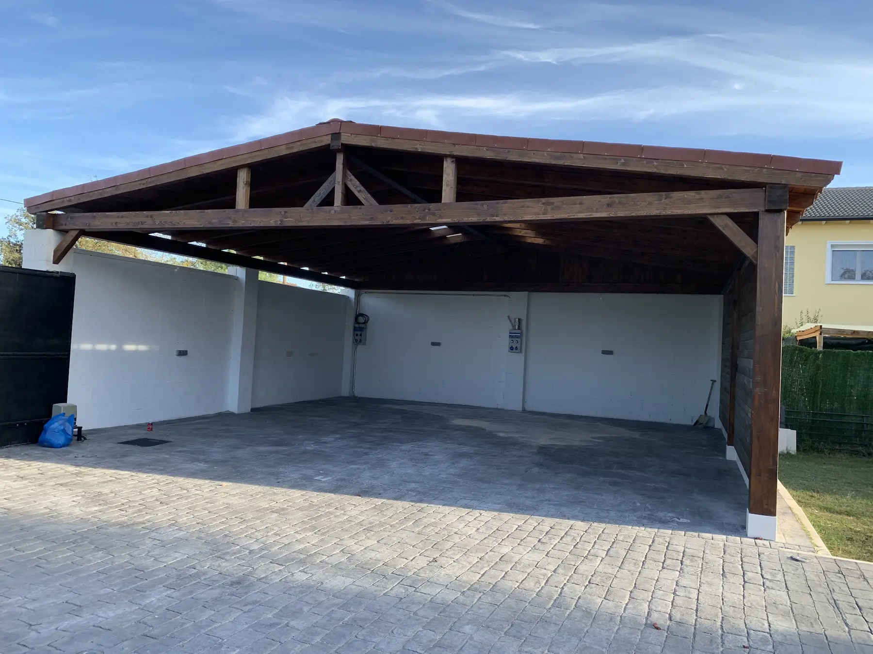 Pérgola garaje de madera para dos coches